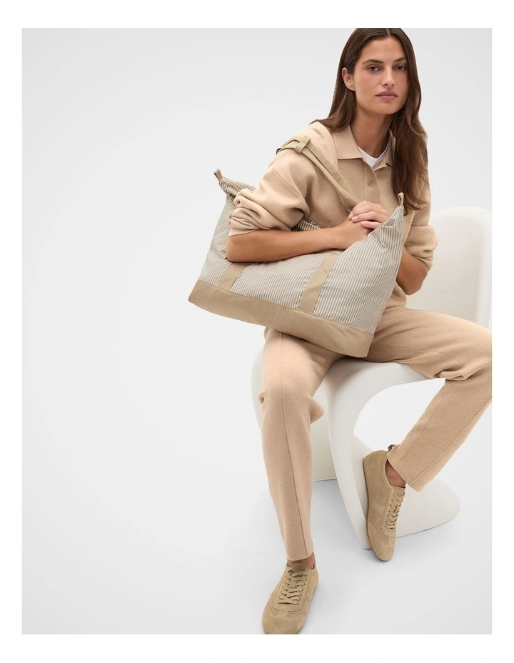 Packable Travel Tote in Sandstone image 2