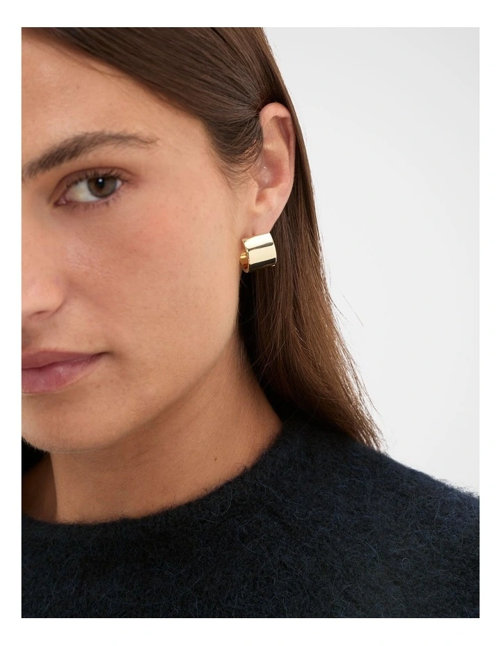 Square Hoop Earring in Gold image 2