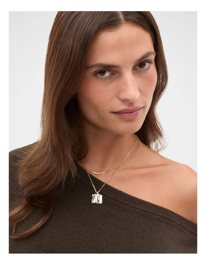Square Molten Pendant Necklace in Gold image 2