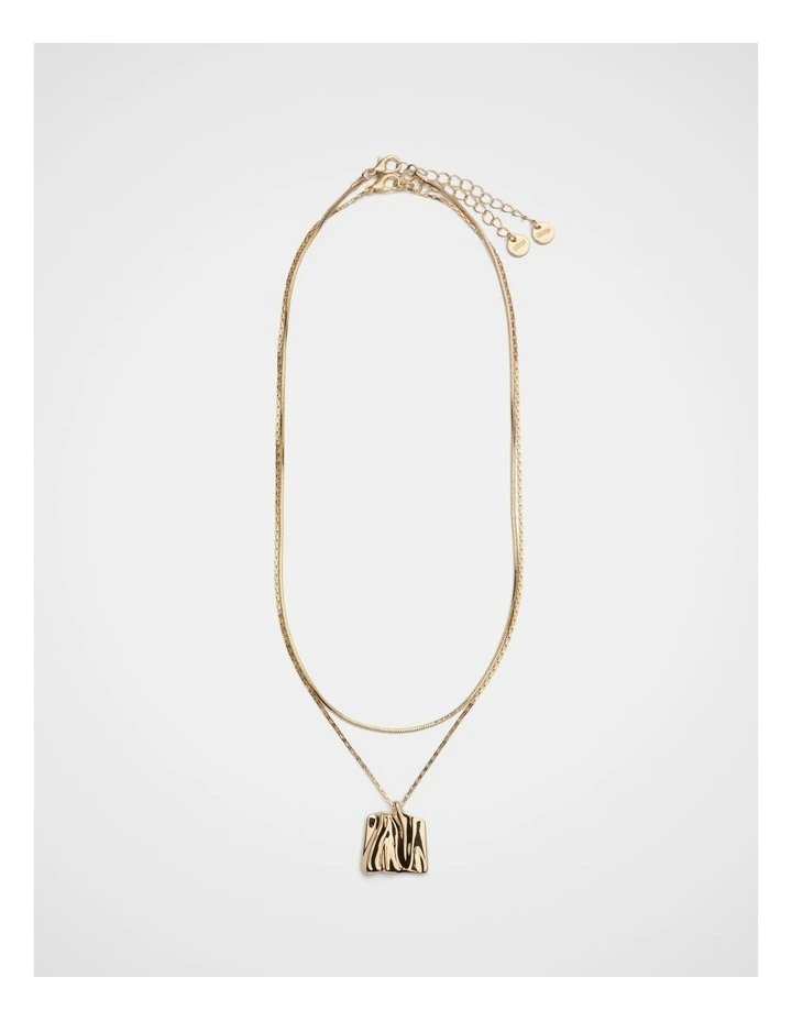 Square Molten Pendant Necklace in Gold image 3