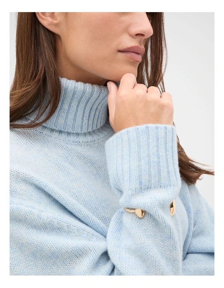 Pebble Cuff in Gold image 2