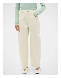 Relaxed Barrel Jean