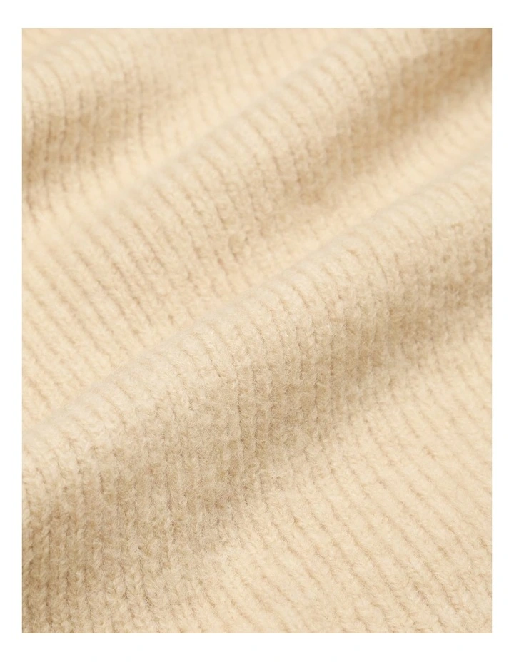 Cosy Scarf in Sandstone Marle image 3