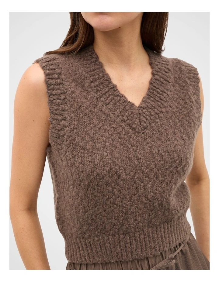 Textured Knit Vest image 3