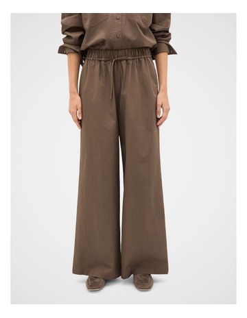Chestnut colour
