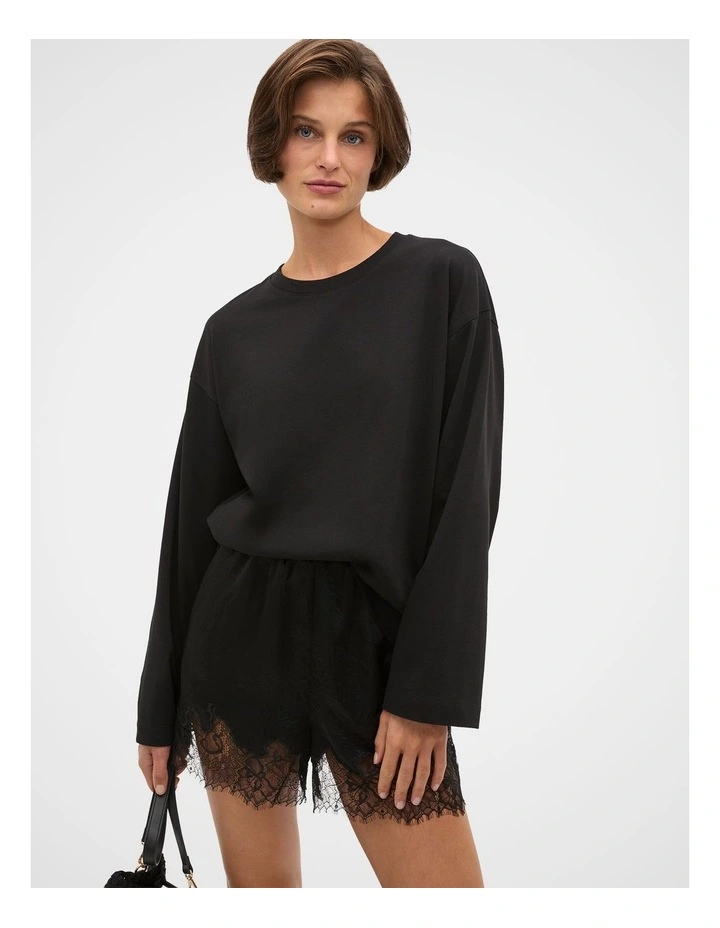 Crinkled Satin Lace Trim Short image 3