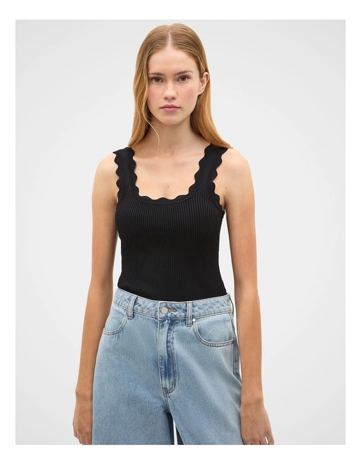 Scallop Knit Top image 4