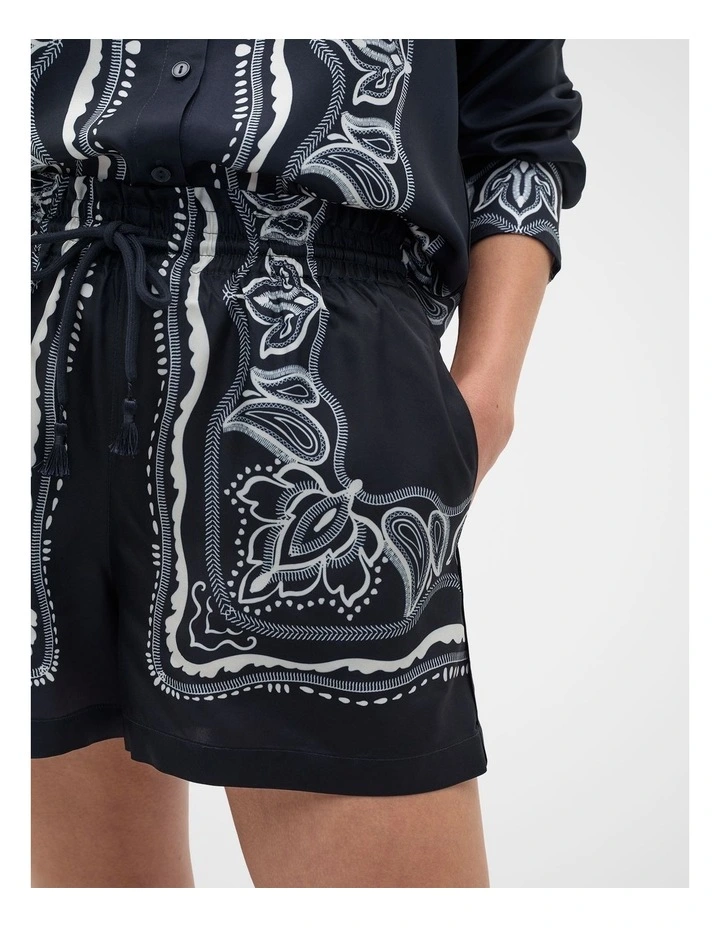 Scarf Print Short in Scarf Print image 3