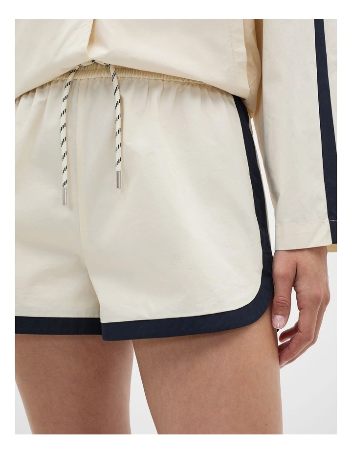 Contrast Trim Relaxed Short in Coconut Cream image 2