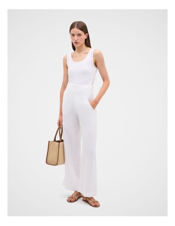 Whisper White colour