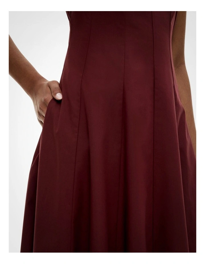 Panelled Midi Dress in Bordeaux image 3