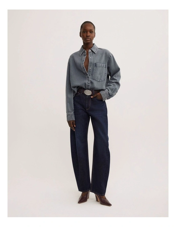 Barrel Leg Jeans in Raw Denim image 4