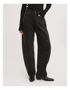Barrel Leg Jeans in Washed Black