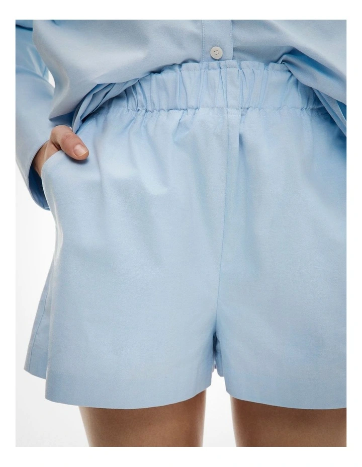 Cotton Oxford Shorts in Chambray image 3
