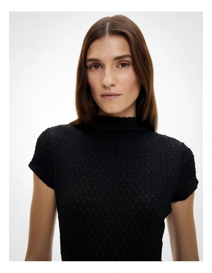 Textured Cap Sleeve T-shirt in Black image 2