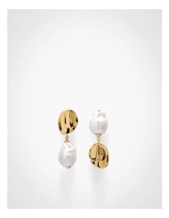 Lily Pearl Earrings in Gold