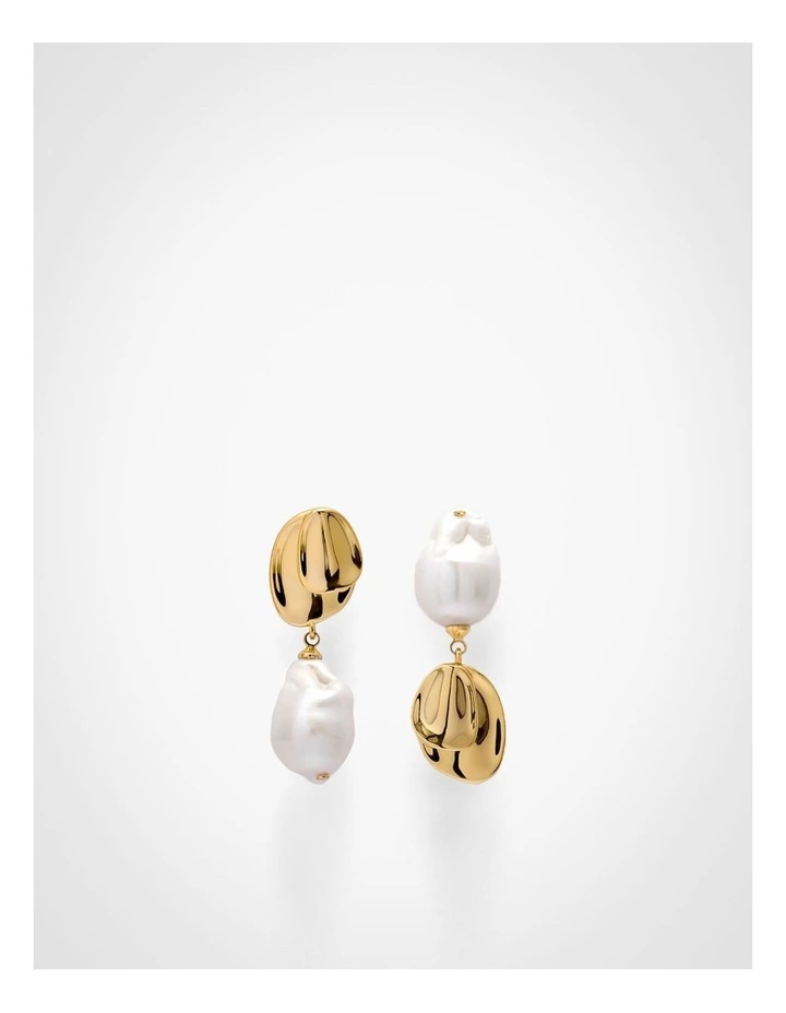 Lily Pearl Earrings in Gold image 1
