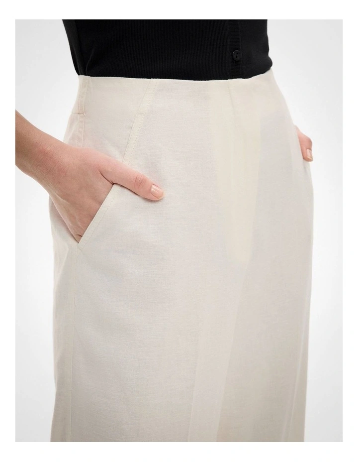 Linen Crop Pants in Fresh White image 3