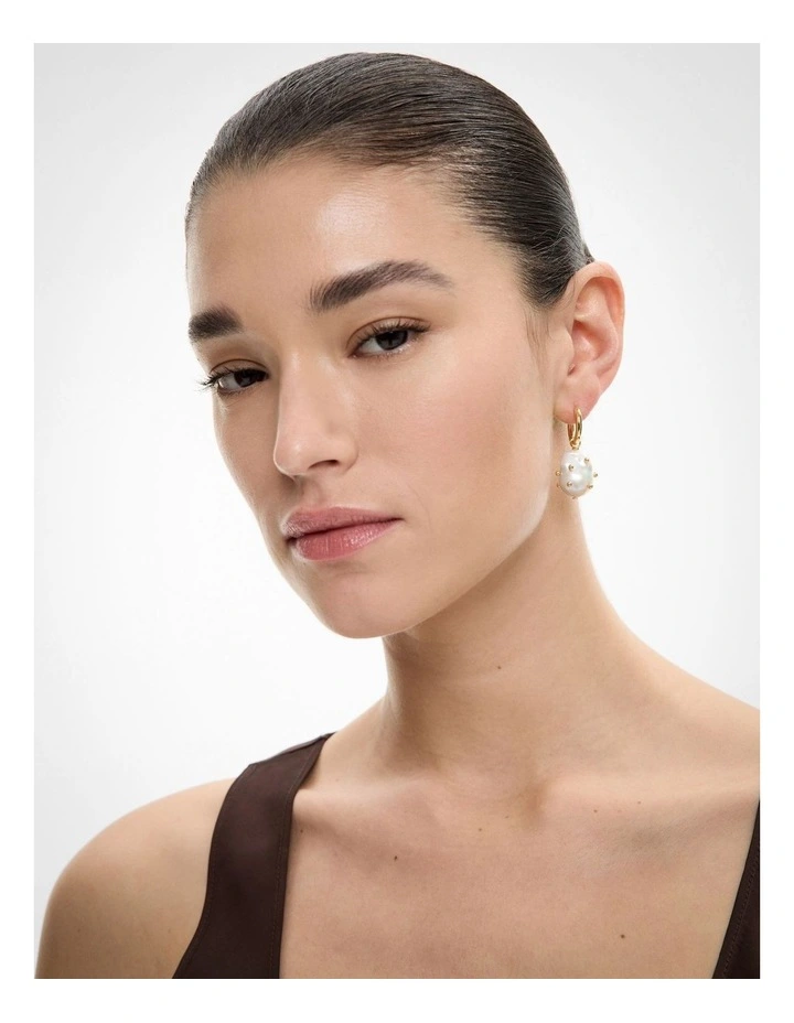 Kaylah Earrings in Gold image 2