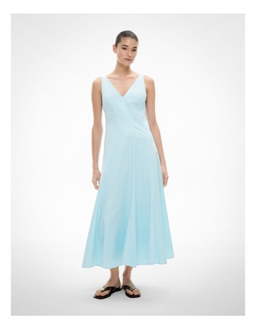 Aquamarine colour