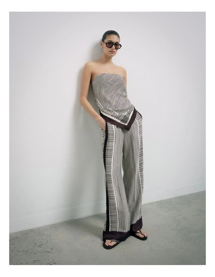 Pants in Scarf Print image 2