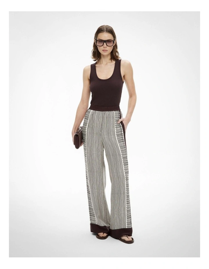 Pants in Scarf Print image 3