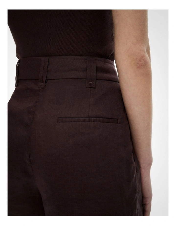 Tailored Shorts in Espresso image 4