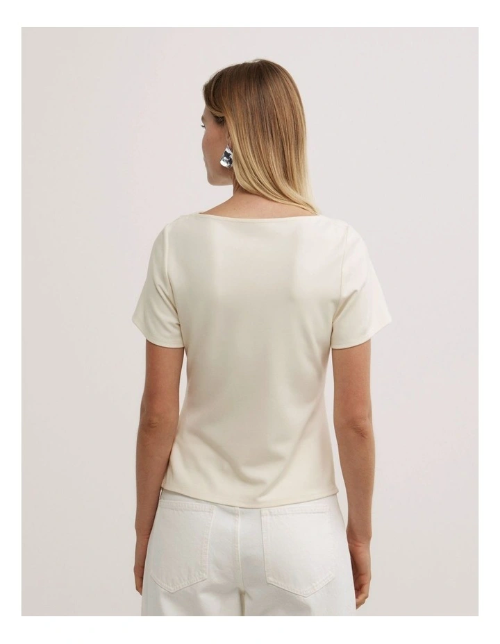 Tuck Wide Neck T-shirt in Vanilla image 5