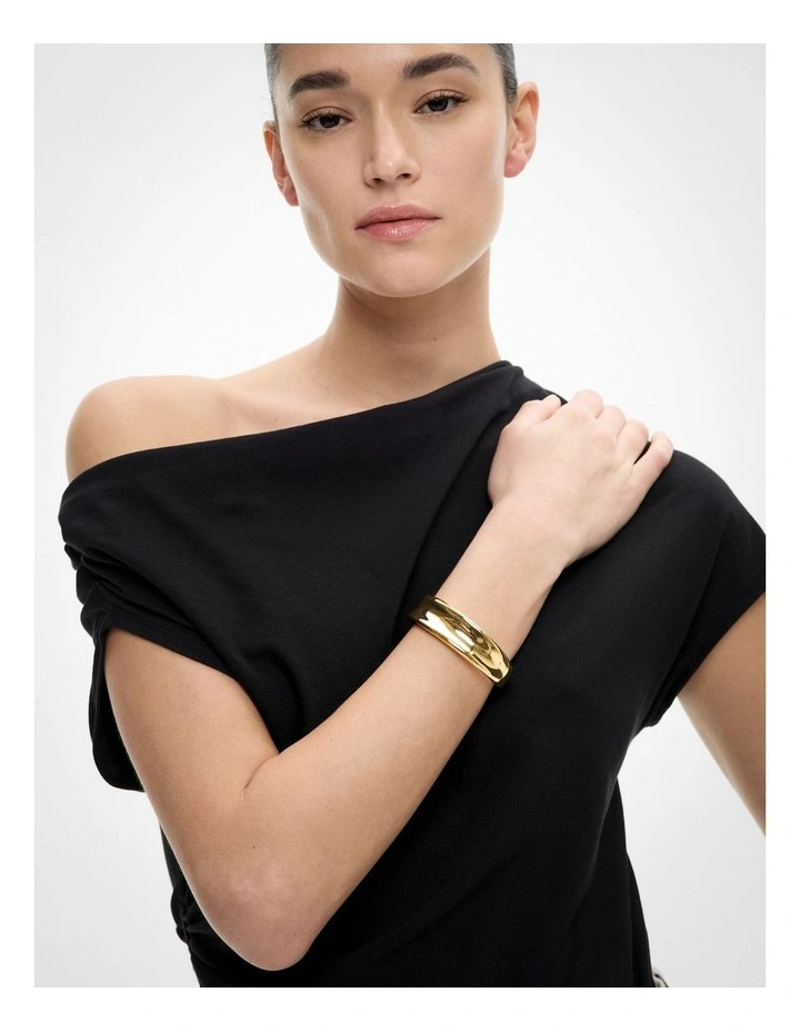 Grace Cuff in Gold image 2