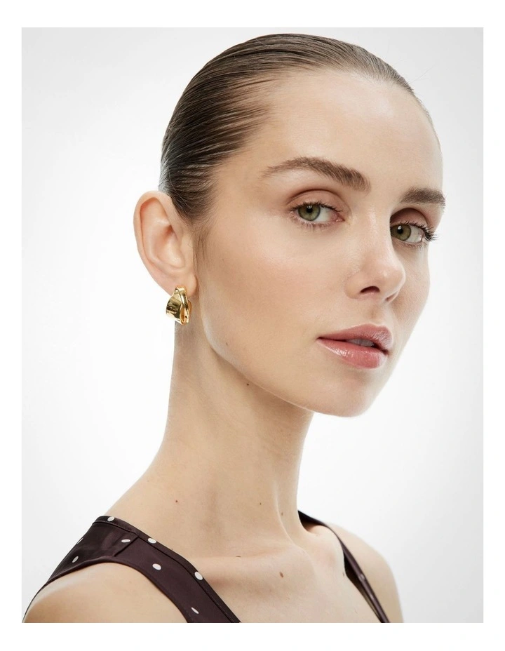 Romi Hoop Earrings in Gold image 2