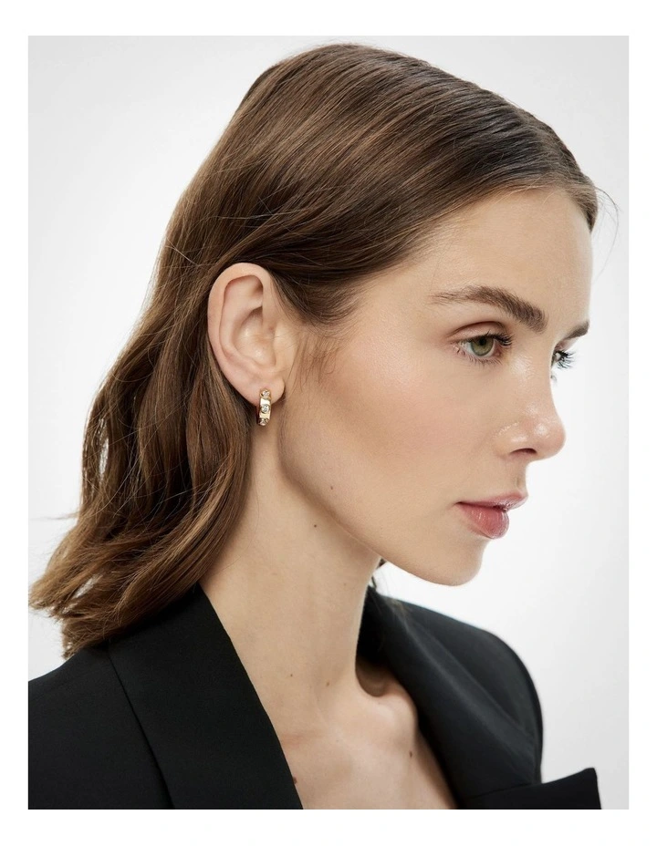 Avery Hoop Earrings in Gold image 2