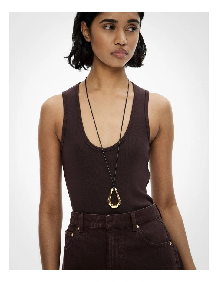 Sloane Necklace in Gold image 3