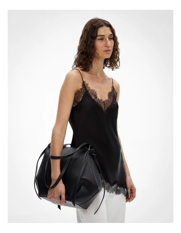 Blair Tote Bag in Black image 2