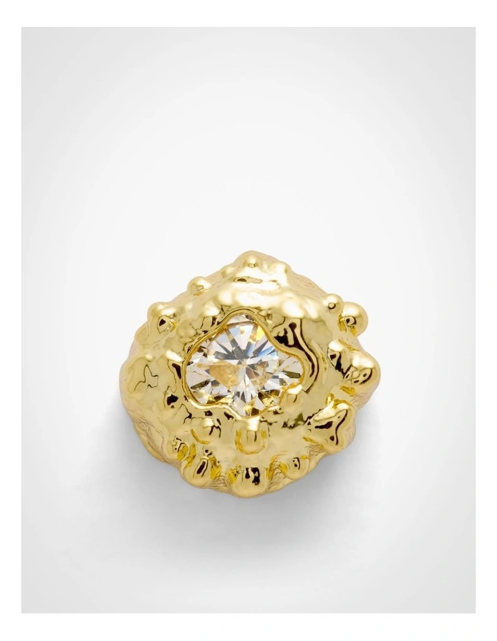 Clea Stud Earrings in Gold image 3