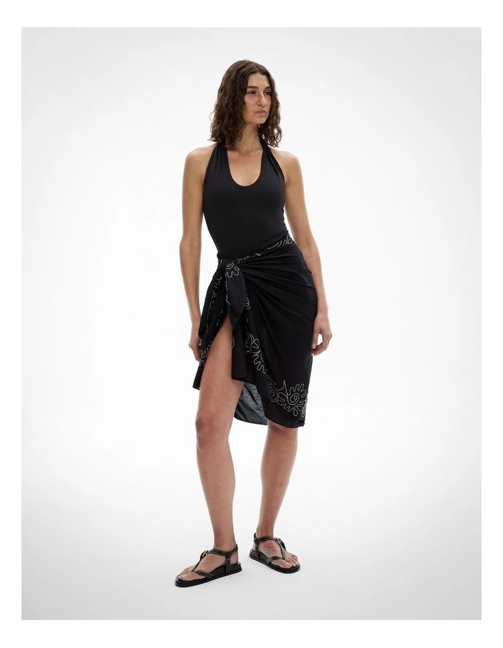 Cove Sarong in Black image 1