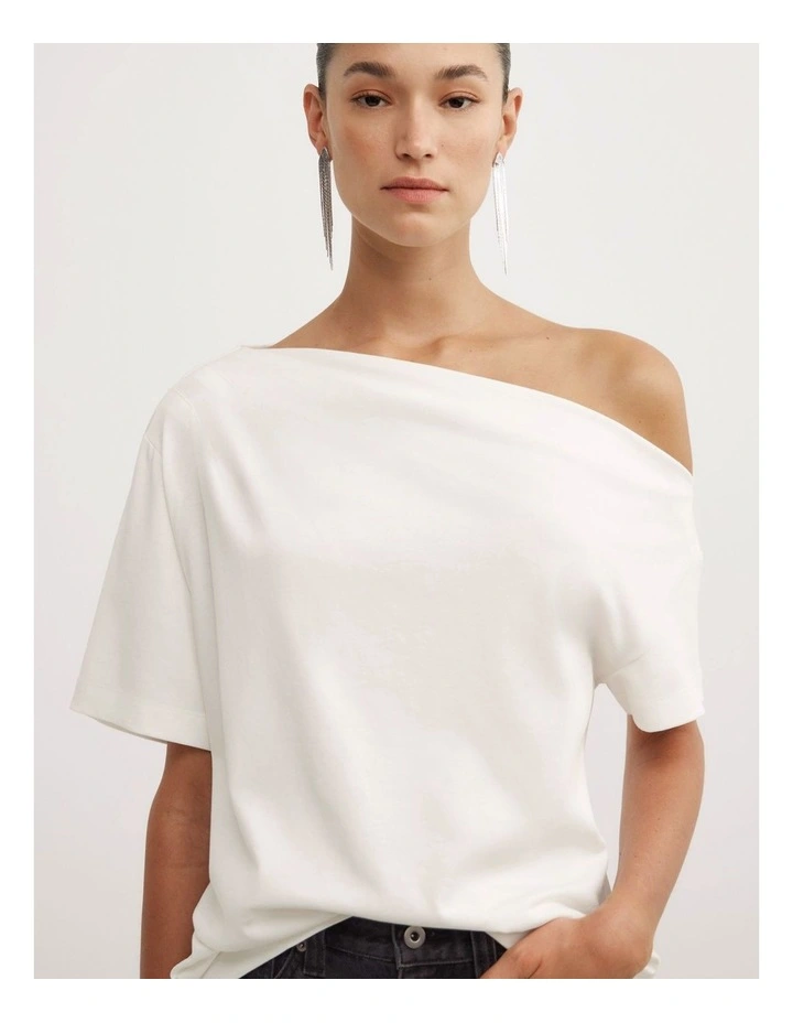 Asymmetric Relaxed T-shirt in Fresh White image 3
