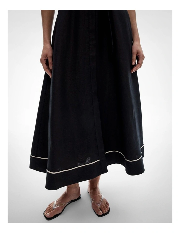 Contrast Maxi Dress in Black image 4