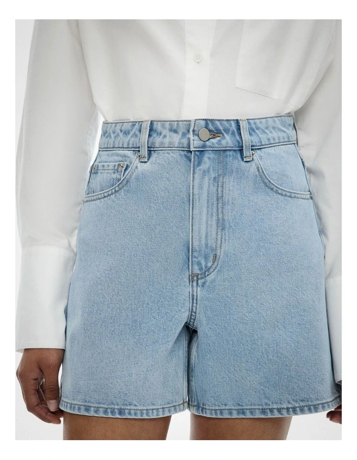 Classic Denim Shorts in Vintage Wash Denim image 3