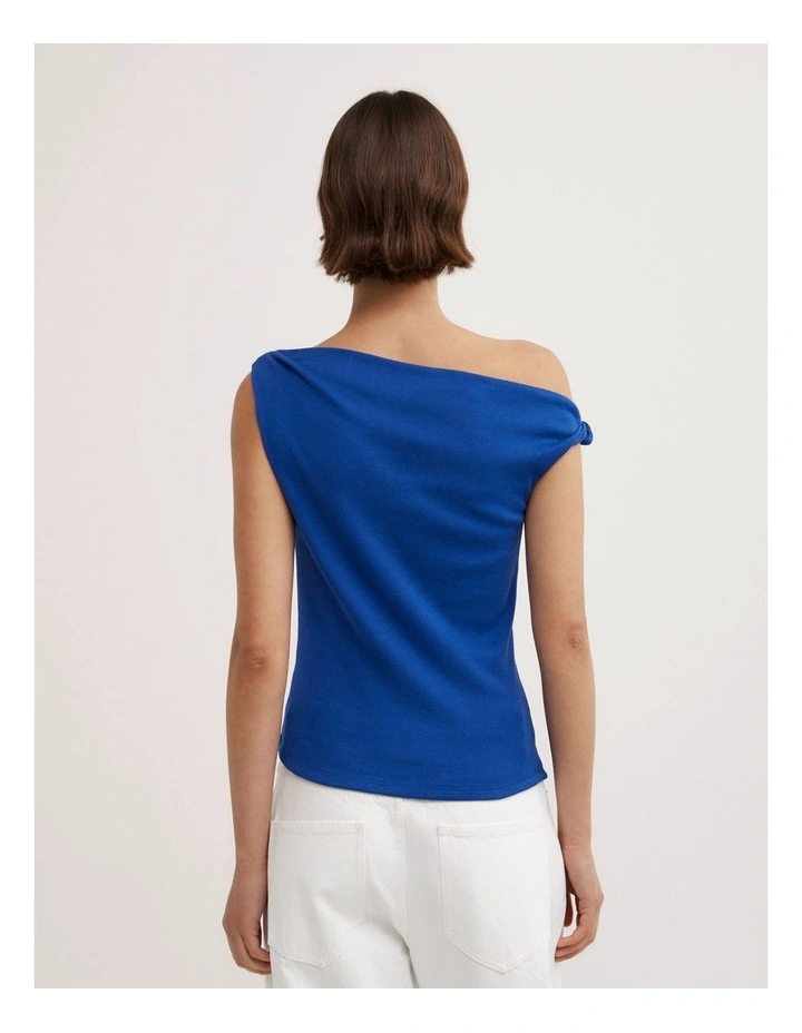 Twist Asymmetric Top in Cobalt image 5