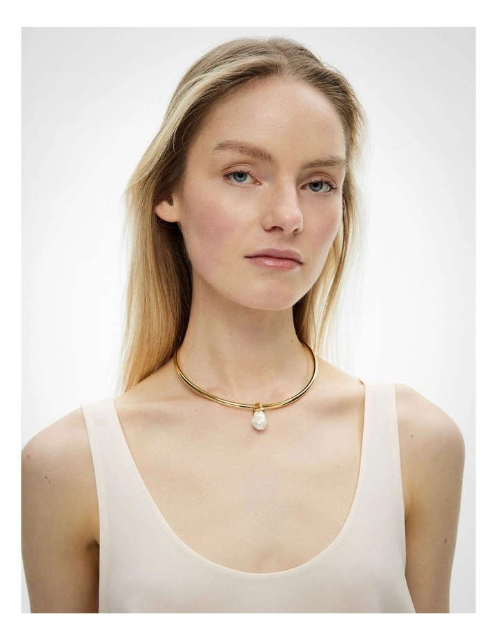 Mira Necklace in Gold image 2