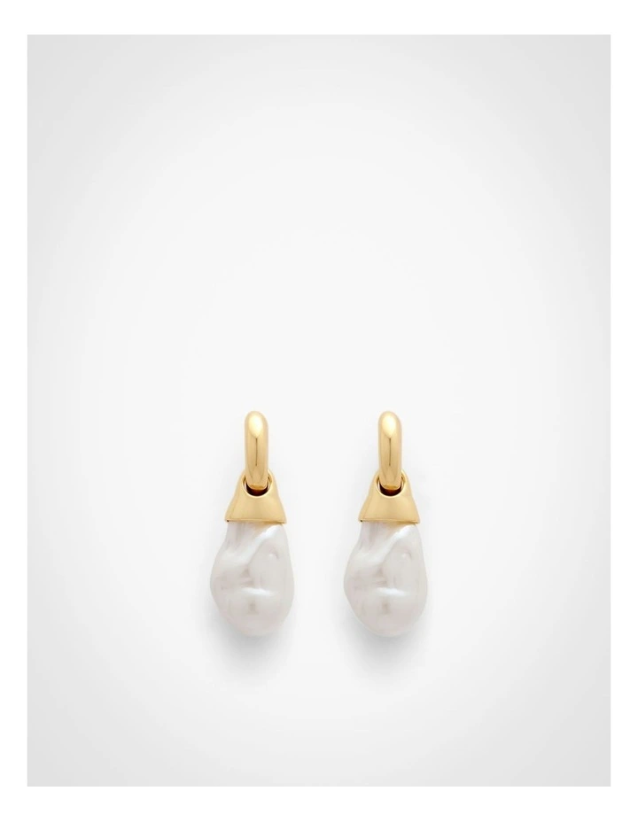 Mira Hoop Earrings in Gold image 1