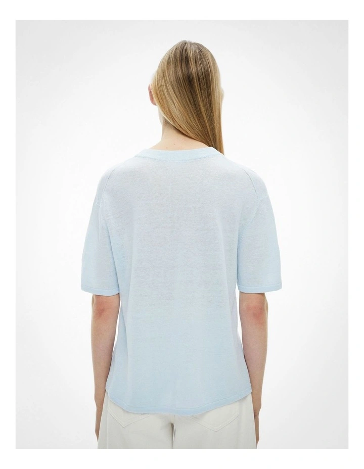 Linen Knit T-shirt in Blue Air image 4