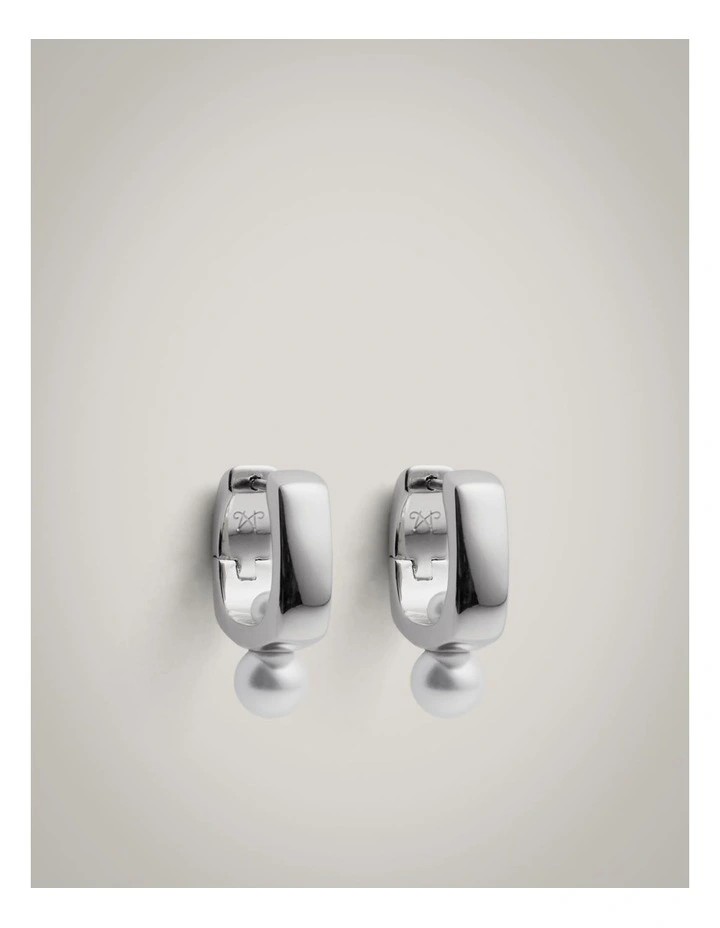 Lou Hoop Earrings in Silver image 1