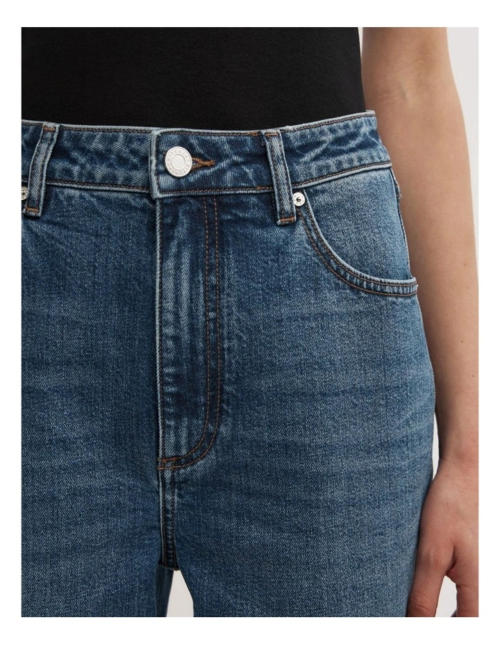 Straight Crop Jeans in Sorrento Blue image 3