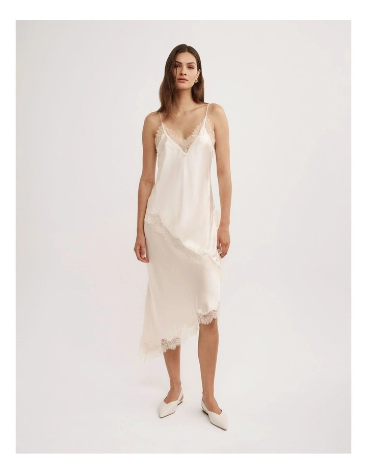 Asymmetric Lace Skirt in Vanilla image 4