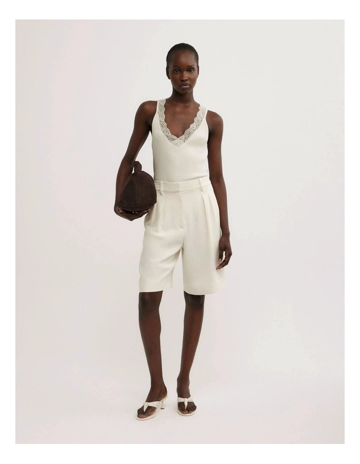 Bermuda Shorts in Vanilla image 2