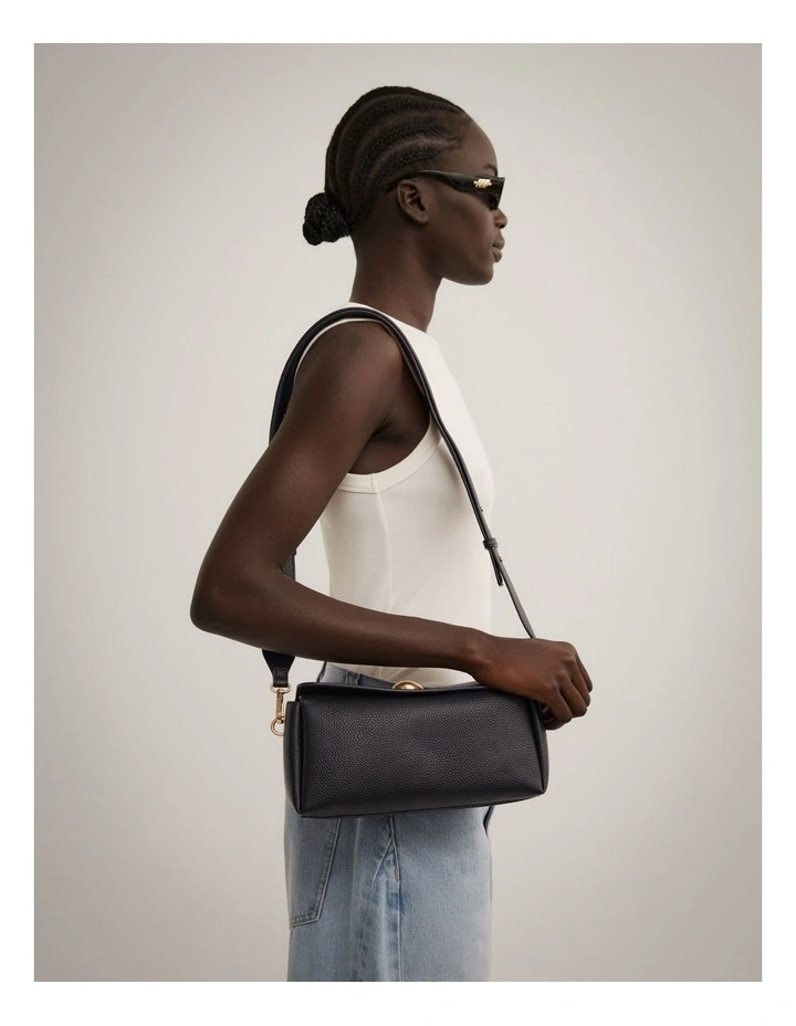 Astrid Crossbody Bag in Black image 2