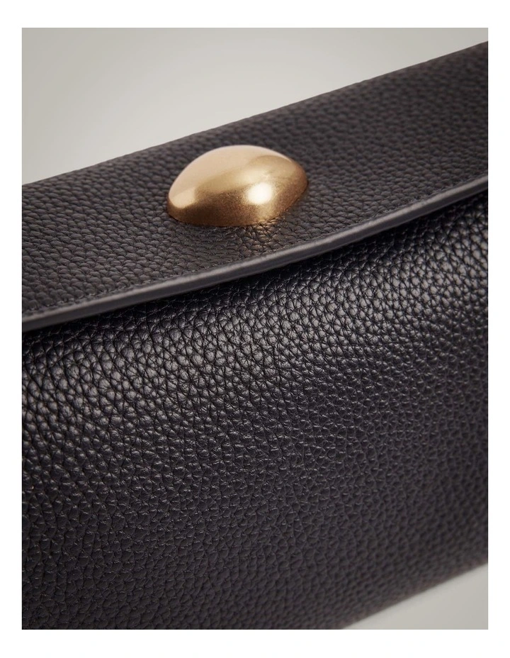 Astrid Crossbody Bag in Black image 4