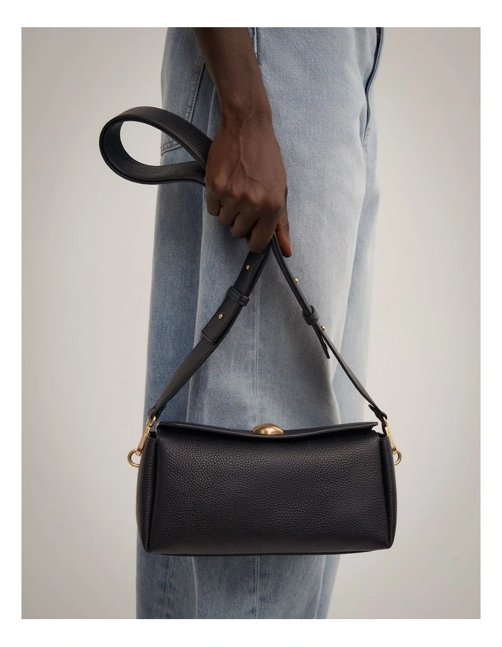 Astrid Crossbody Bag in Black image 7