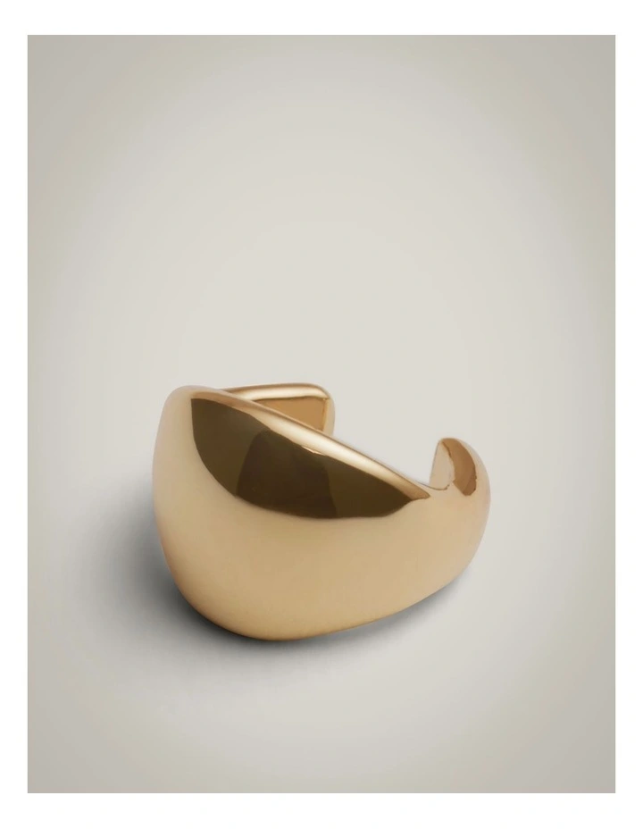 Stella Earrings Set in Gold image 5